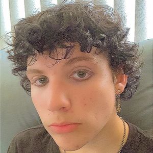 Meet your Posher, Cameron